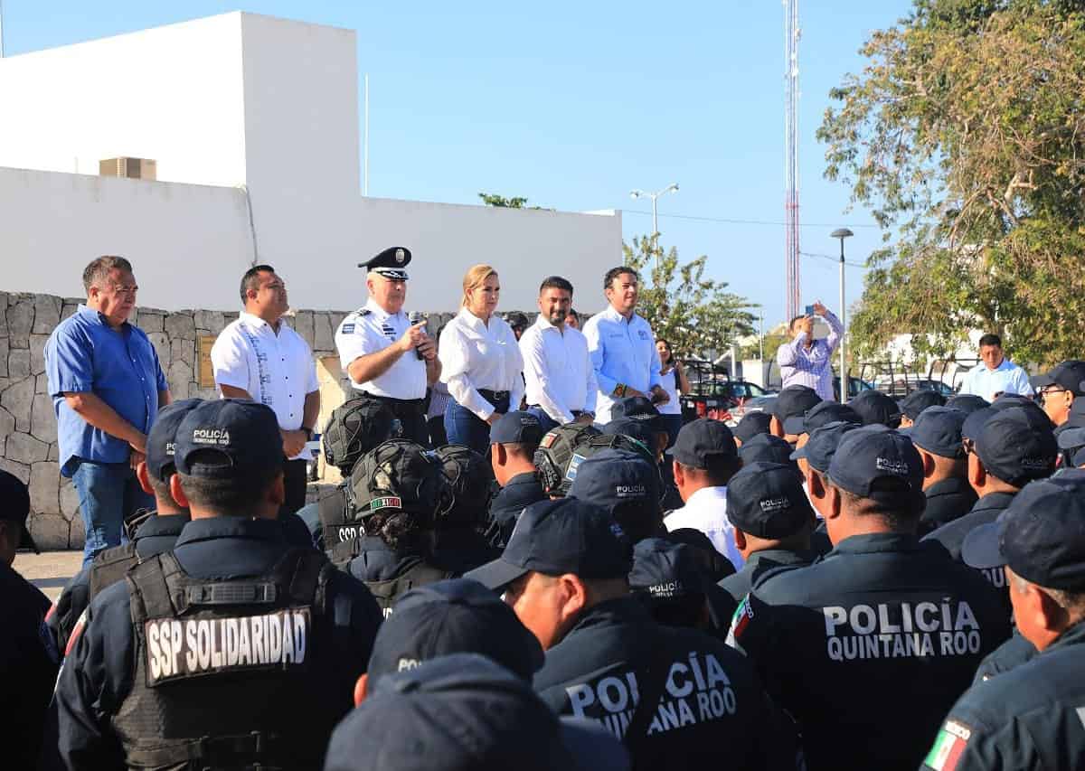 Reconoce y dignifica Lili Campos a policías de Solidaridad