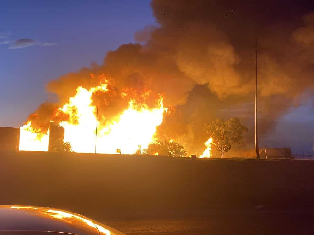 Fuerte incendio en la Central de Abasto de la CDMX