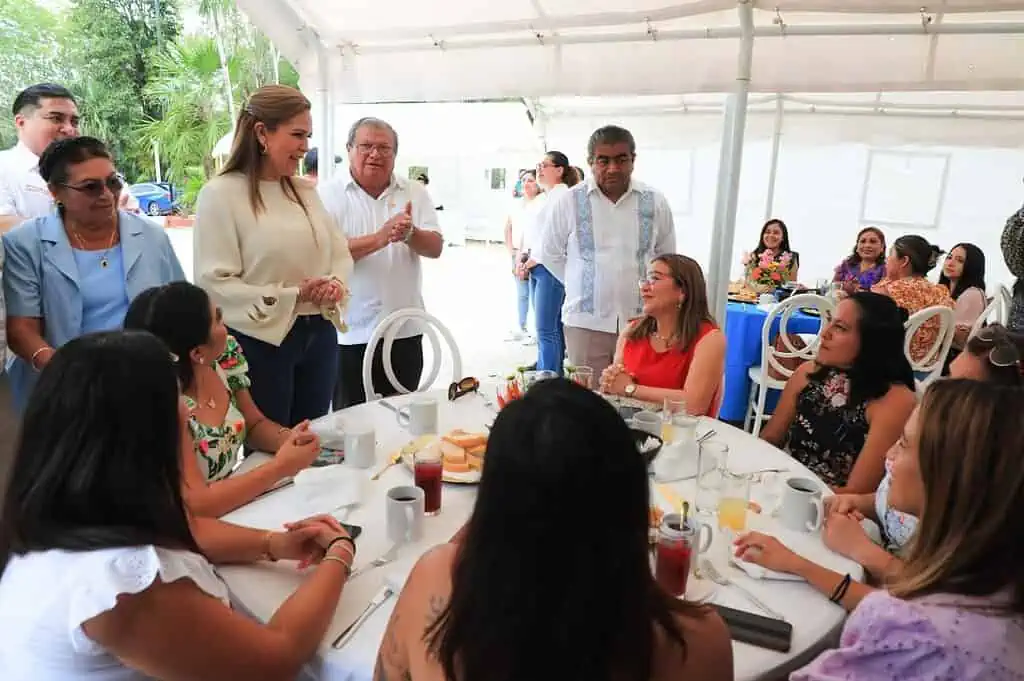 Reconoce Lili Campos labor de educadoras de Solidaridad en su día