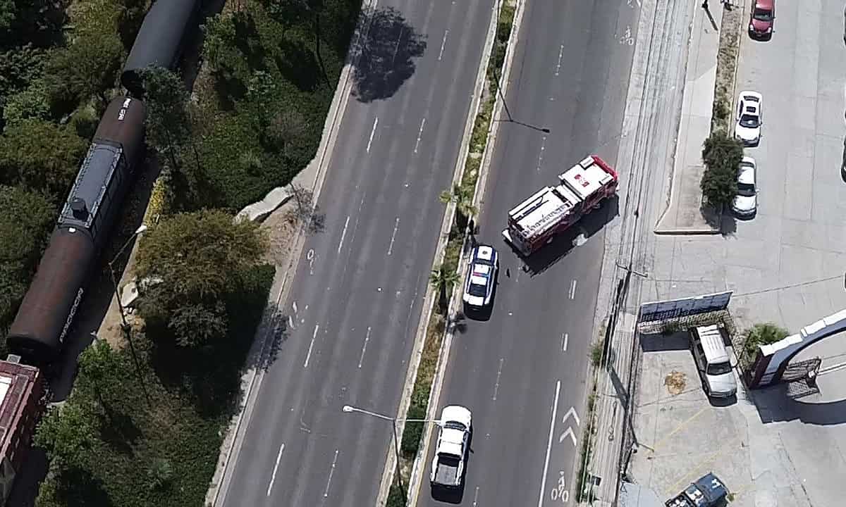 Choca tren contra un transformador en Tijuana