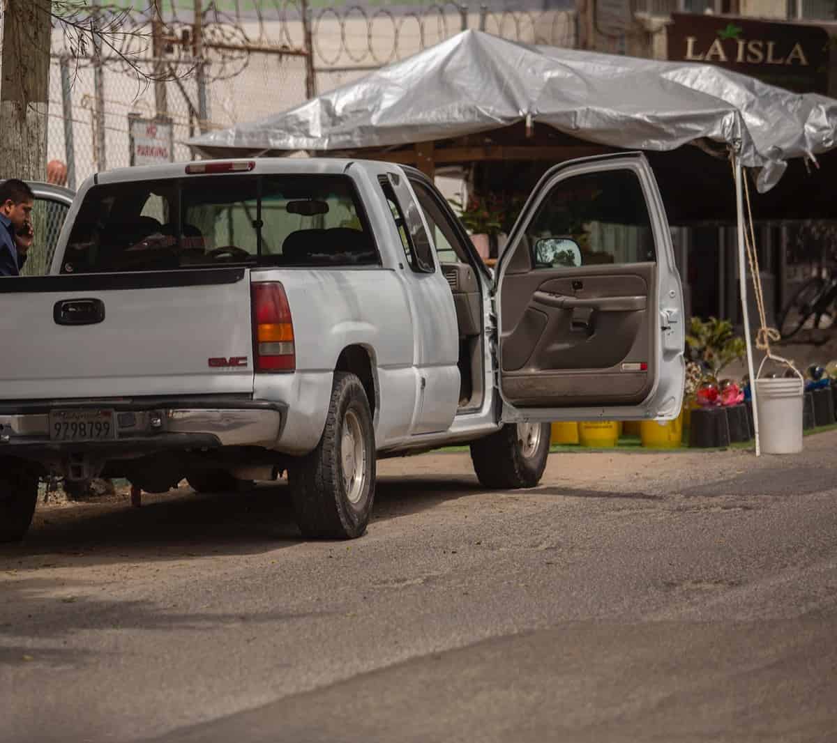 En Tijuana, en pleno día, asesinan a balazos a un bombero
