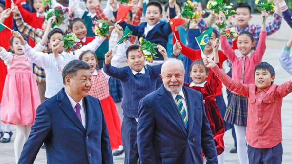 Presidentes de China y Brasil se reúnen en Beijing
