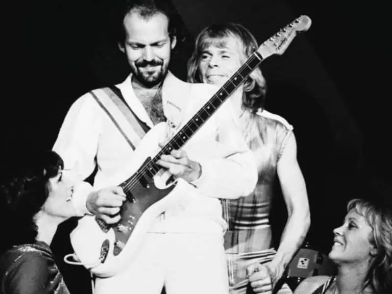 El guitarrista de ABBA pierde batalla contra el cáncer