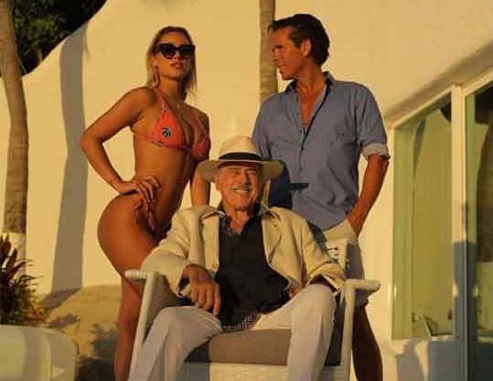 Compañeros de Andrés García le dan el último adiós