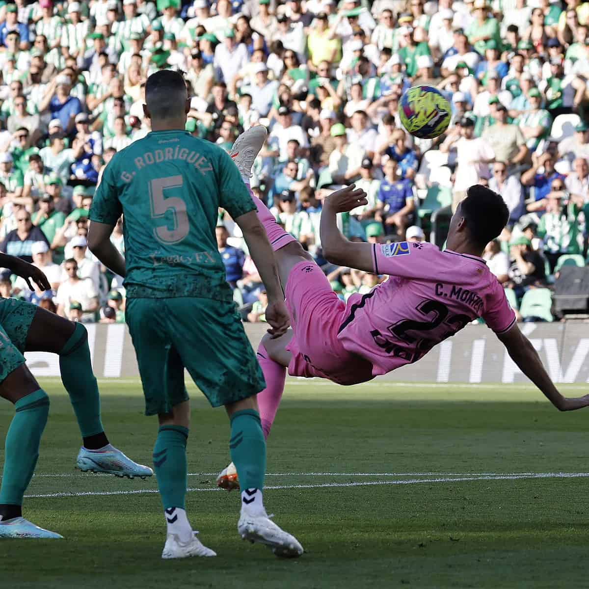 Con eufórica frase festeja cronista deportivo gol del “Cachorro”