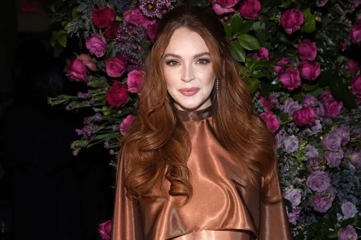 Lindsay Lohan por primera vez muestra su pancita de embarazo