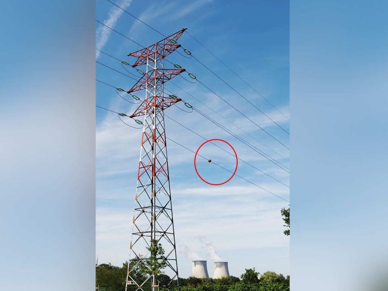 Esferas en los cables de alta tensión ¿Para qué son?