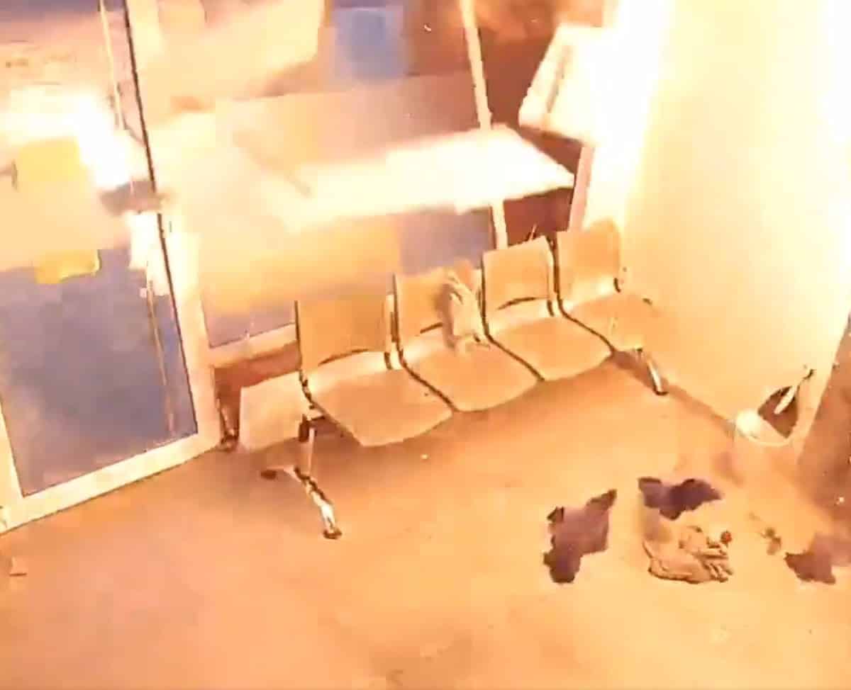 ¡De puro milagro se salva de morir en explosión!