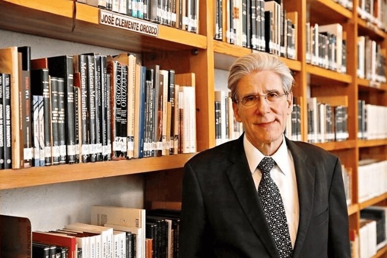 AMLO asegura que esposa del exsecretario de salud, Julio Frenk, vendía medicamentos al Seguro Popular