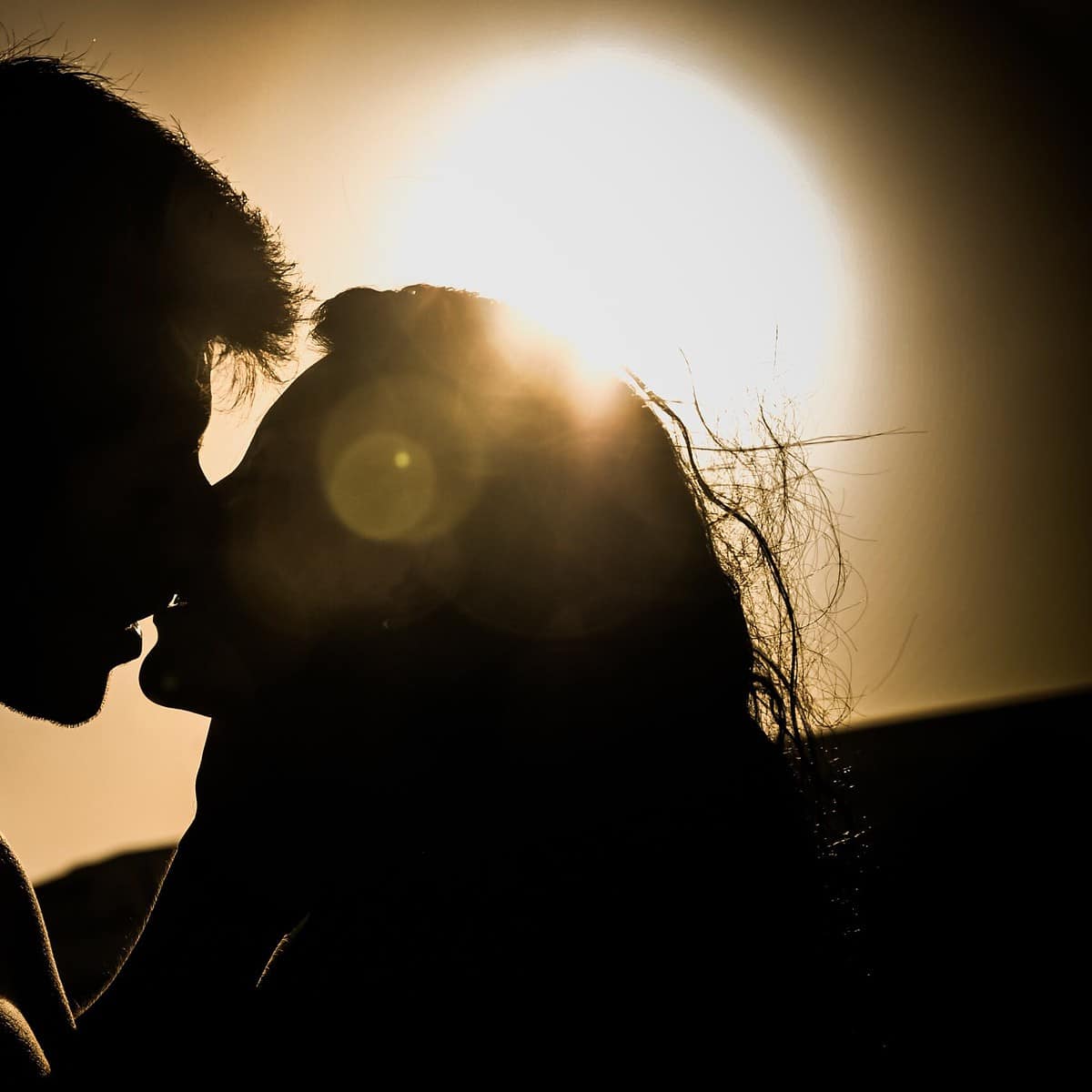 Hoy se festeja el día internacional del beso