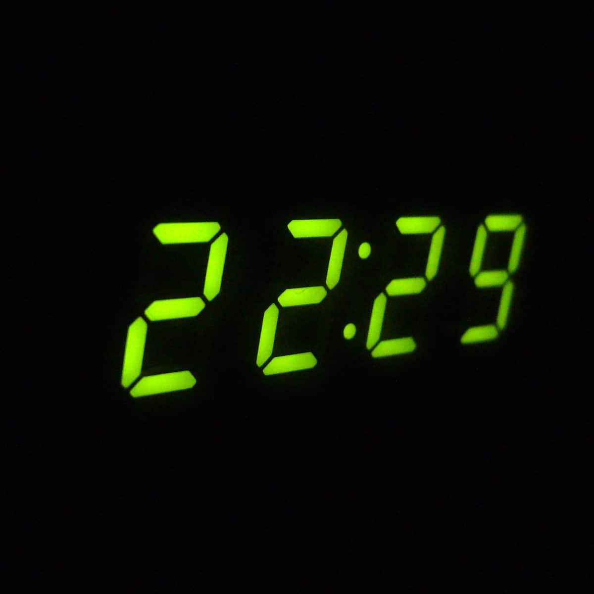 ¿Cómo quitar el cambio de horario automático en Android y iOS?