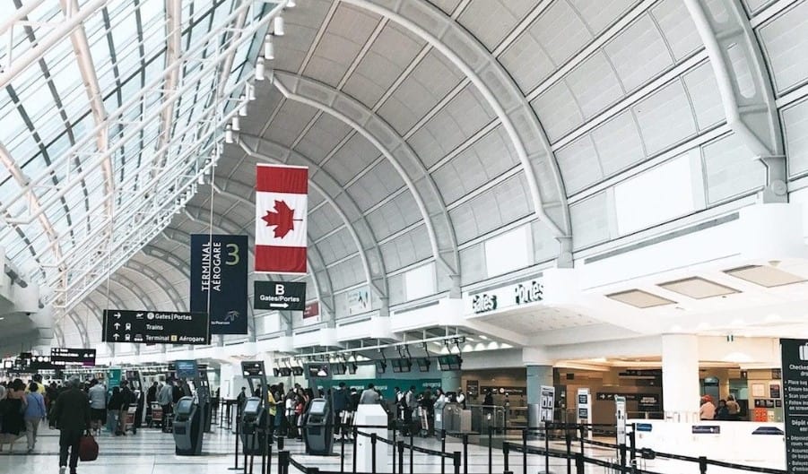 Roban 15 mdd en oro en aeropuerto de Toronto
