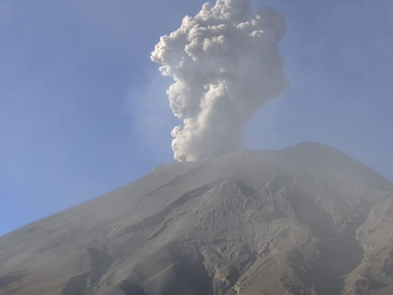 Mala calidad del aire en Puebla por ceniza del Popocatépetl