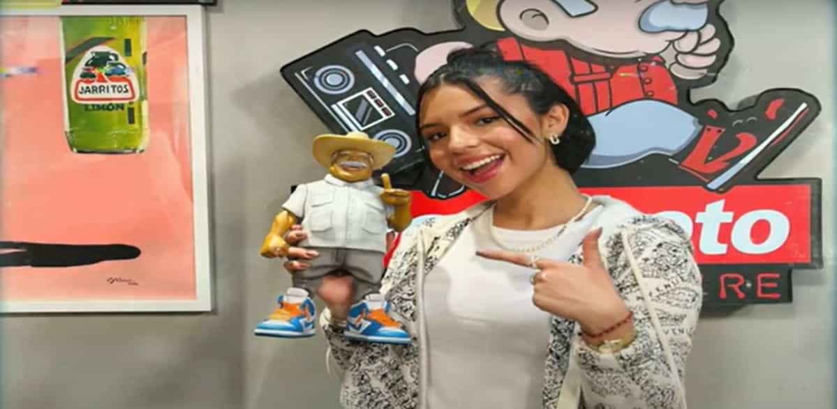 ¡No te me metas con mi Peso Pluma!, defiende Ángela Aguilar al cantante de corridos tumbados