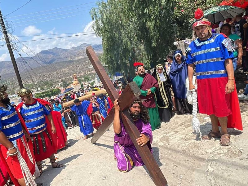 ¡Al extremo! Así se vivió el Viacrusis en Querétaro