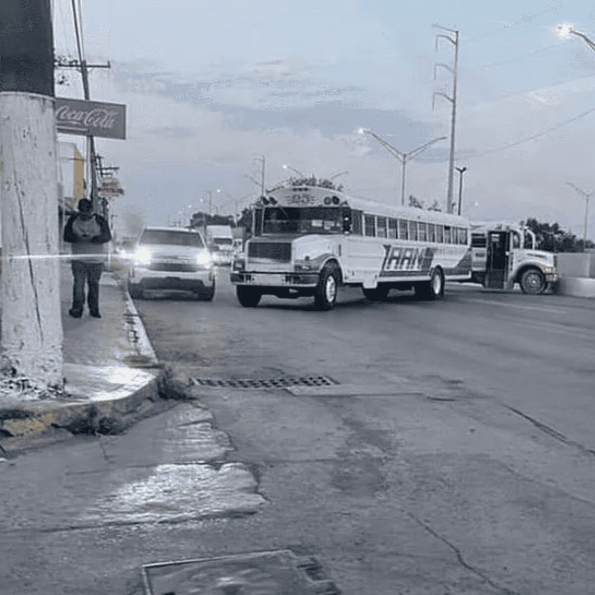 Reynosa amanece con bloqueos y bajo fuego, no llegan los abrazos