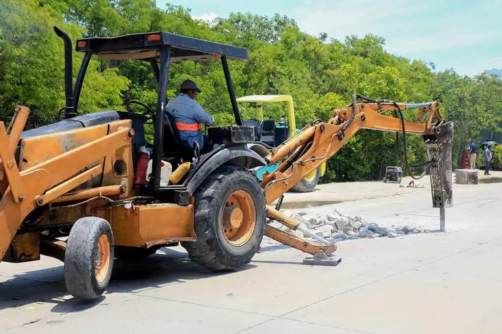 Repavimentan Avenida 115 de Playa del Carmen