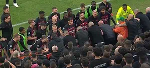 Tras segunda derrota, jugadores del Milán son perdonados por su afición