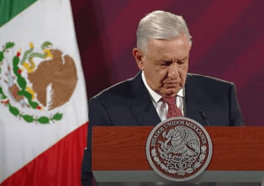 Youtube suspende transmisiones de mañanera de AMLO