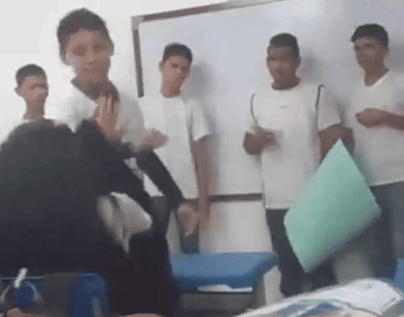 ¿Qué sucedió con la alumna que fue apuñalada por su compañero en plena clase?