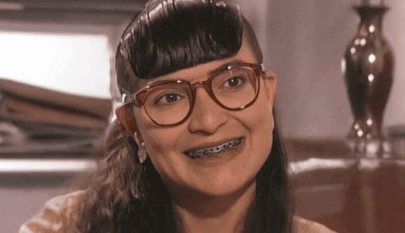 Joven colombiana se titula con tesis sobre ‘Yo soy Betty, la fea’