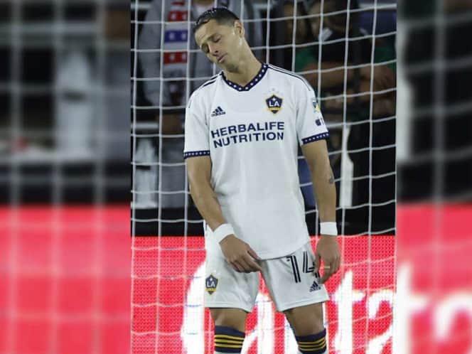 Expulsan a ‘Chicharito’ del partido entre Los Angeles Galaxy y Charlotte; su equipo suma la tercer derrota consecutiva