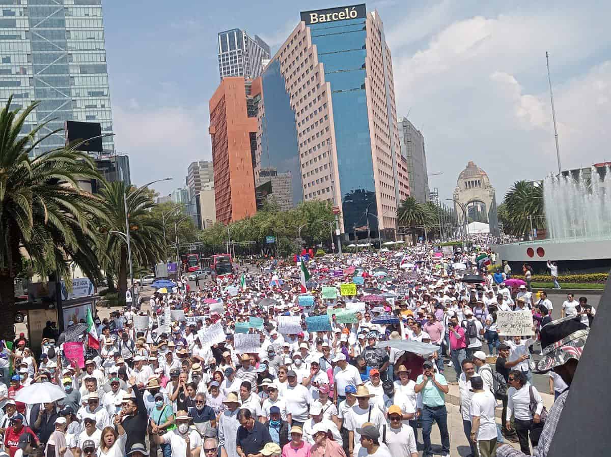 Marchan para defender a la SCJN de los constantes ataques de AMLO y Morena; Piña en medio de la guerra