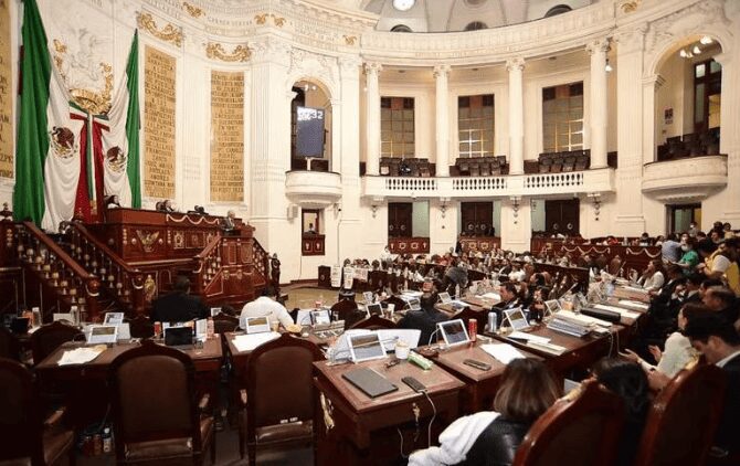 Ningún violentador, acosador o deudor alimentario será funcionario público en CDMX