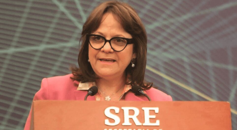 Martha Delgado renuncia a SRE para apoyar la promoción presidencial de Ebard