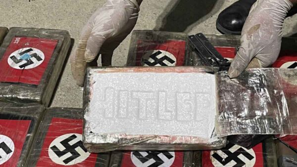 Aseguran cocaína con símbolos nazis en Perú
