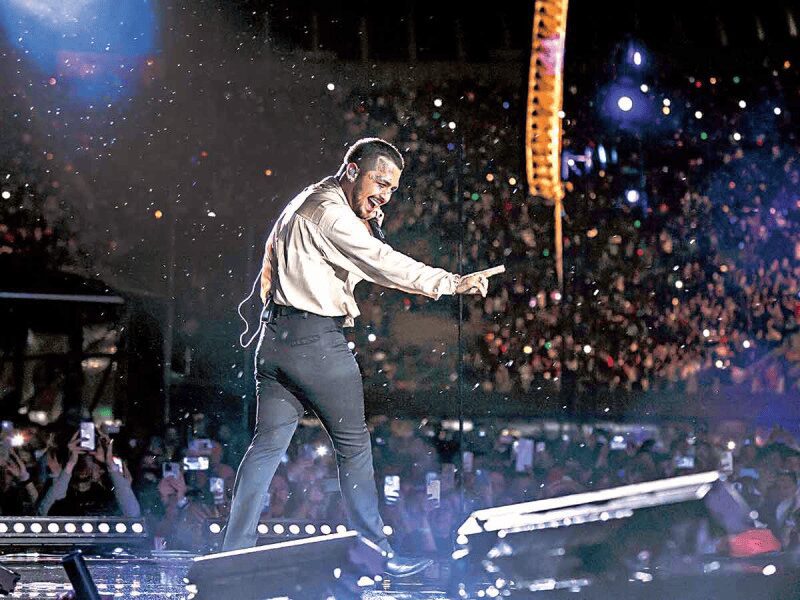Christian Nodal abarrotó el Foro Sol de la CDMX y complació a su público durante tres horas