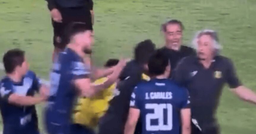 Pelea en partido de Celaya VS Morelia