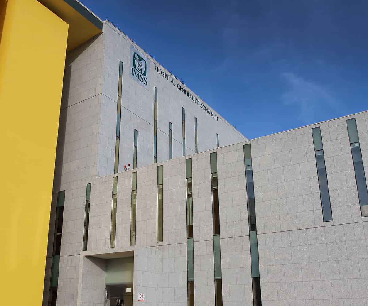 Clínica 2 del IMSS de Hermosillo sin aire acondicionado y con hasta 50° de temperatura