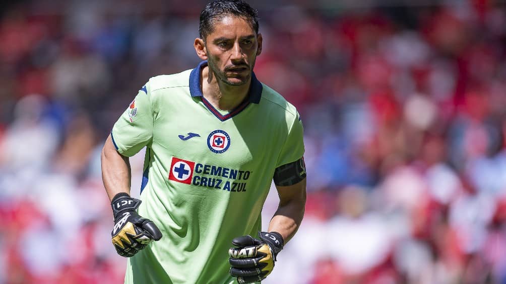 Jesús Corona se despide de Cruz Azul con emotivo mensaje