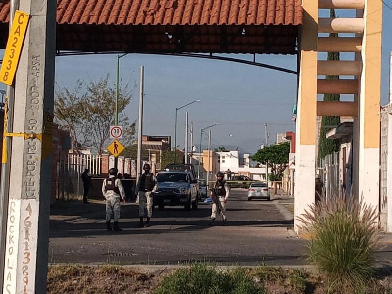 Director jurídico de la Policía de Celaya es asesinado al salir de su casa