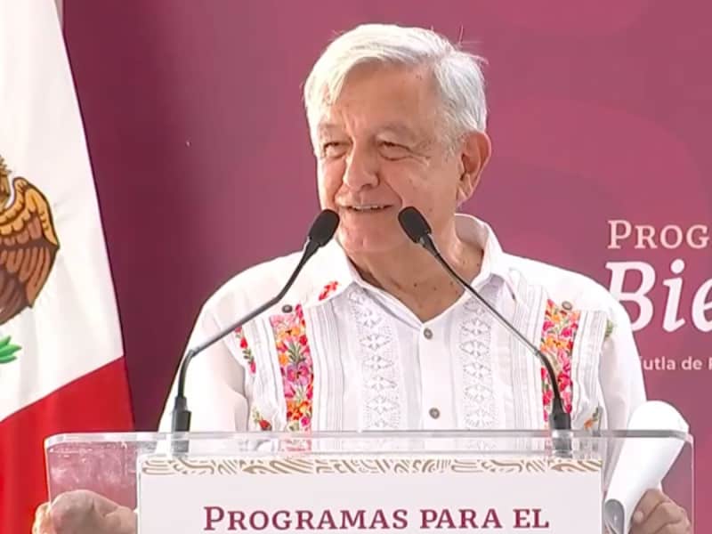 AMLO reitera su promesa de dotar de Internet a todo el país
