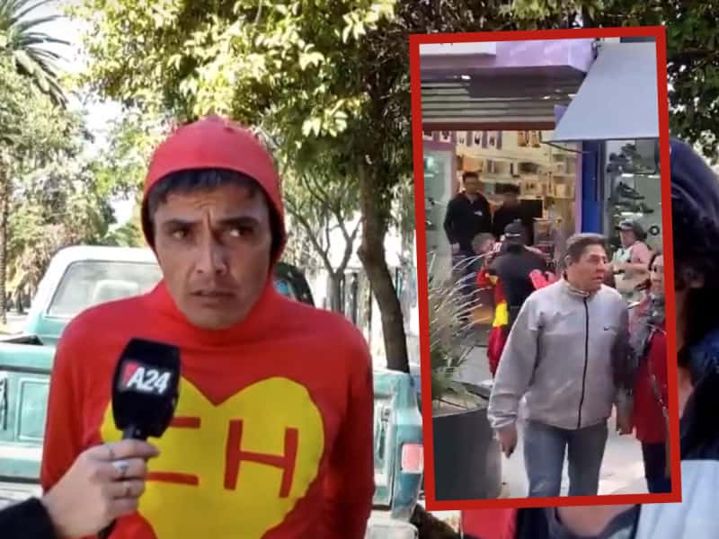 Chapulín Colorado impide un robo en las calles de Argentina