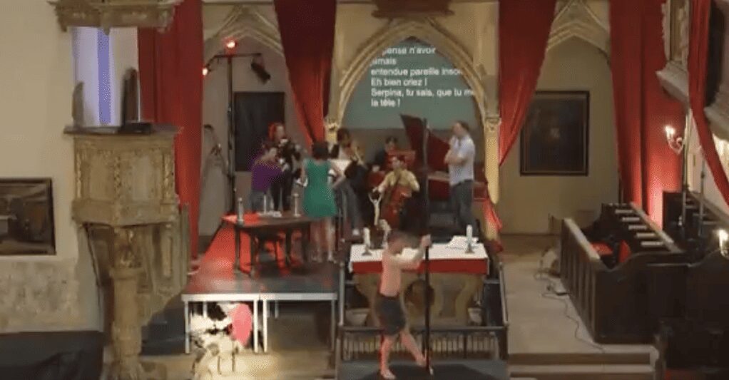 Amenazan a sacerdote por celebrar show de “Pole dance” en iglesia de Francia