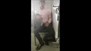 Denuncia: Un hombre se tocaba sus partes intimas en un vagón del metro
