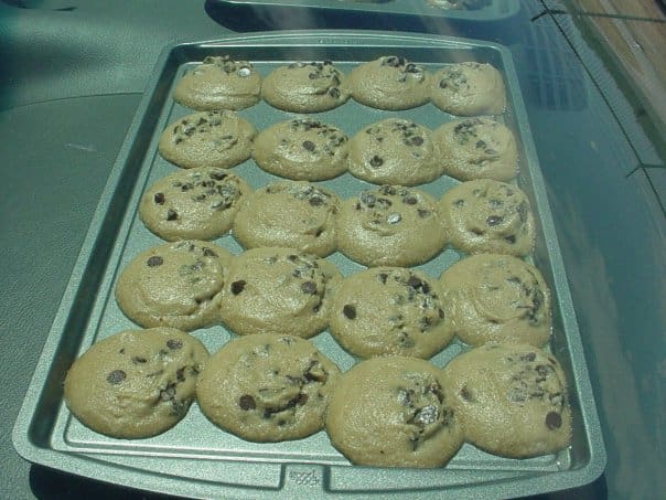Ya no es necesario el horno, calor extremo cocina galletas en un auto