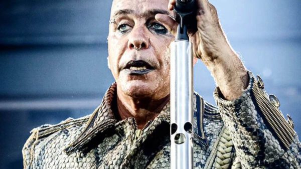 Till Lindemann vocalista de Rammstein emprenderá acciones legales por acusaciones de abuso sexual
