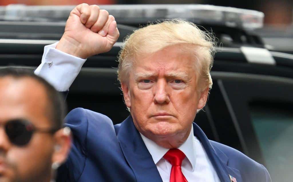 Dan fecha a juicio contra Trump por documentos clasificados