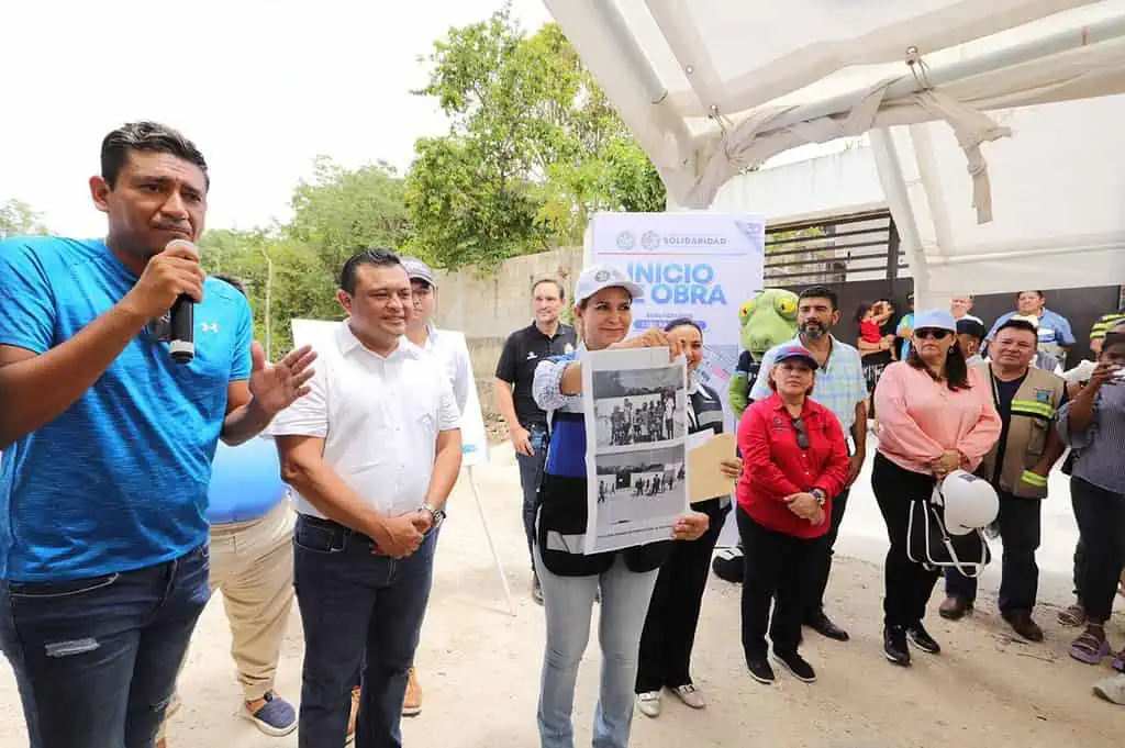 Lili Campos coloca primera piedra en construcción de área deportiva de la colonia Cristo Rey