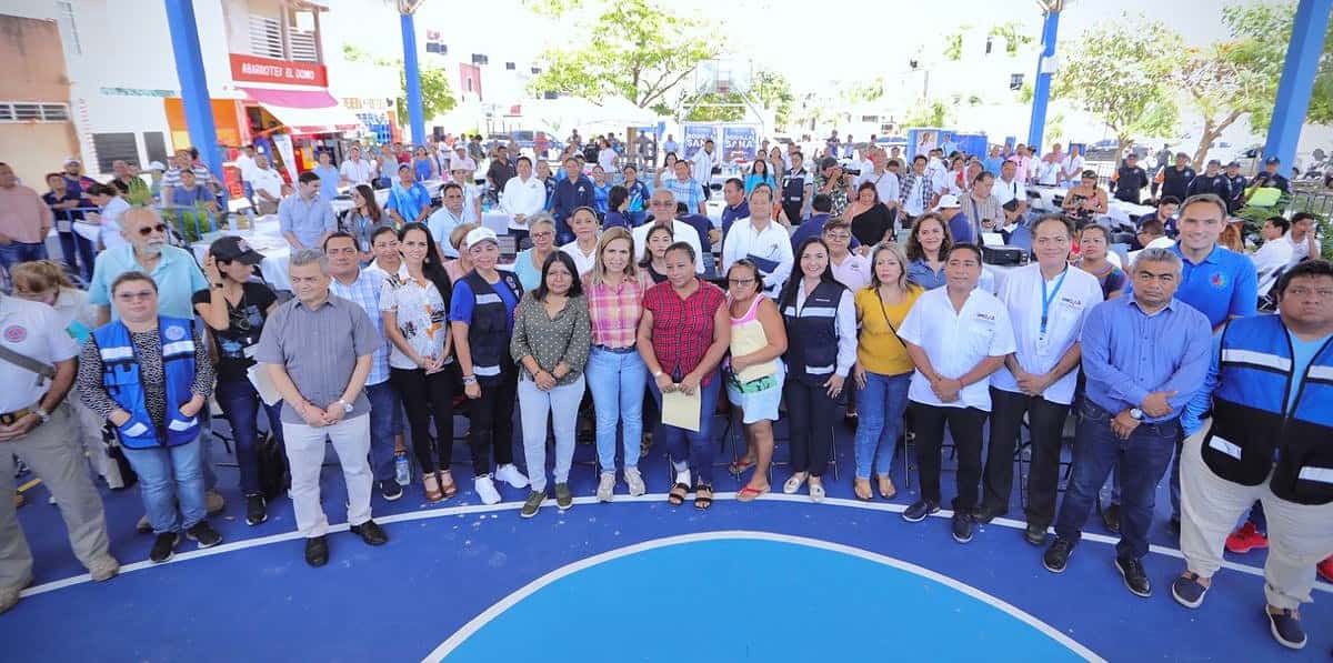 Lili Campos escuchó y resolvió peticiones ciudadanas en Mundo Hábitat