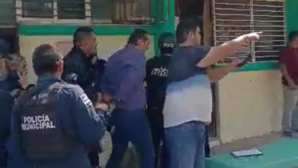 ‘Lord Secundaria’ es arrestado por golpear a prefecto de secundaria