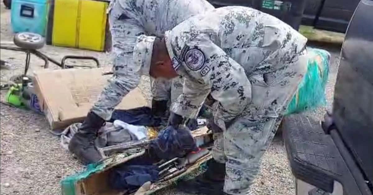 Esconden armas entre sombrillas y zapatos deportivos