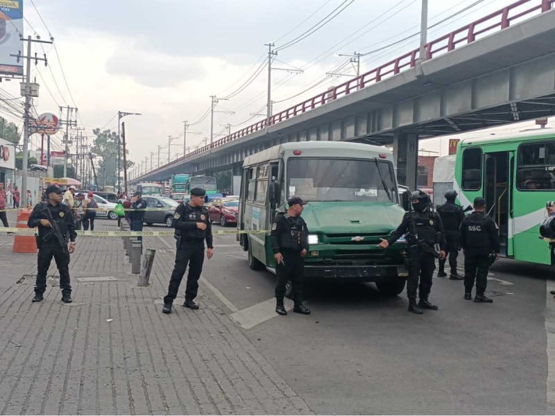 Asesinan a una mujer quien viajaba en un microbús, los responsables fueron detenidos