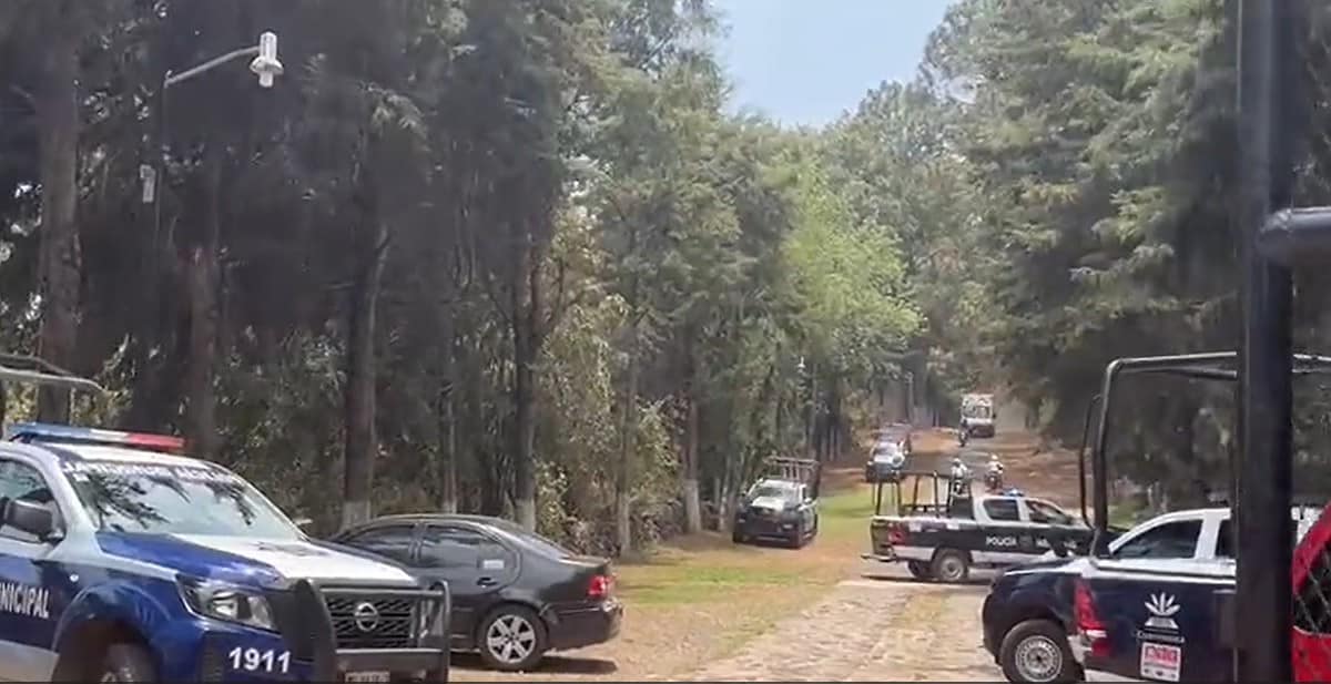 ¡Violencia extrema!, grupo armado llega a panteón y atacan a personas en pleno entierro