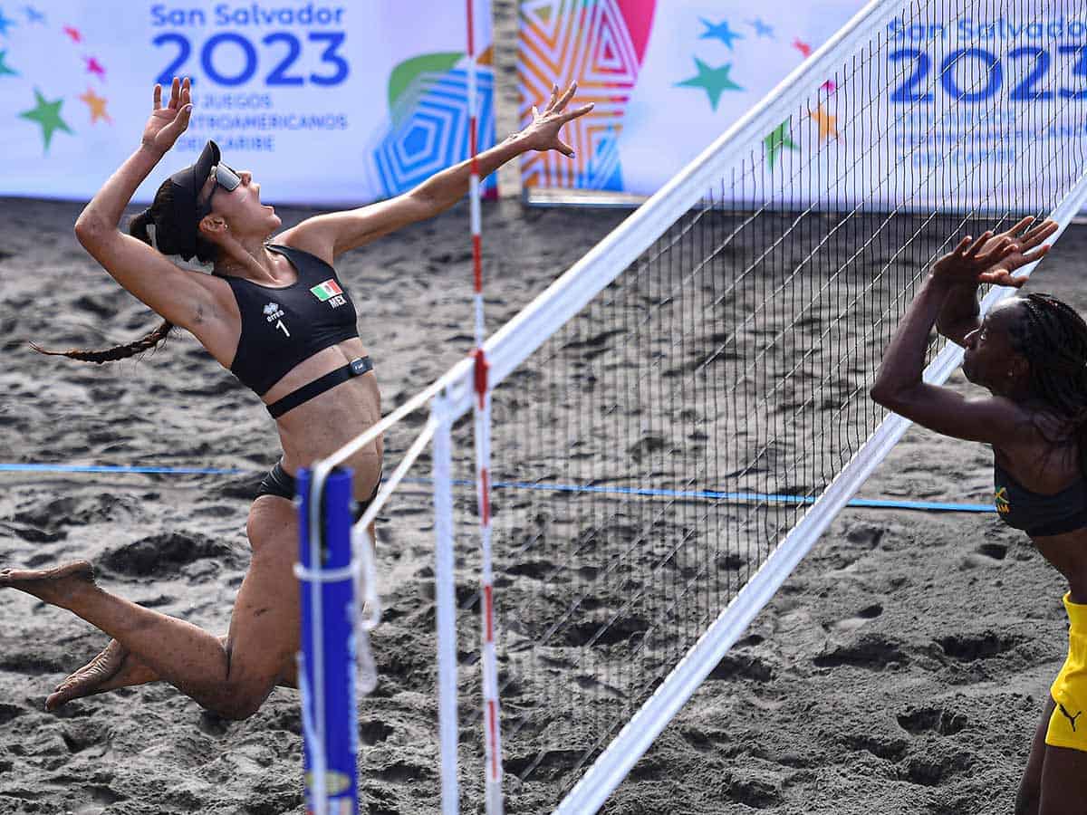 Mexicanos debutan en Centroamericanos 2023 y triunfan en voleibol de playa