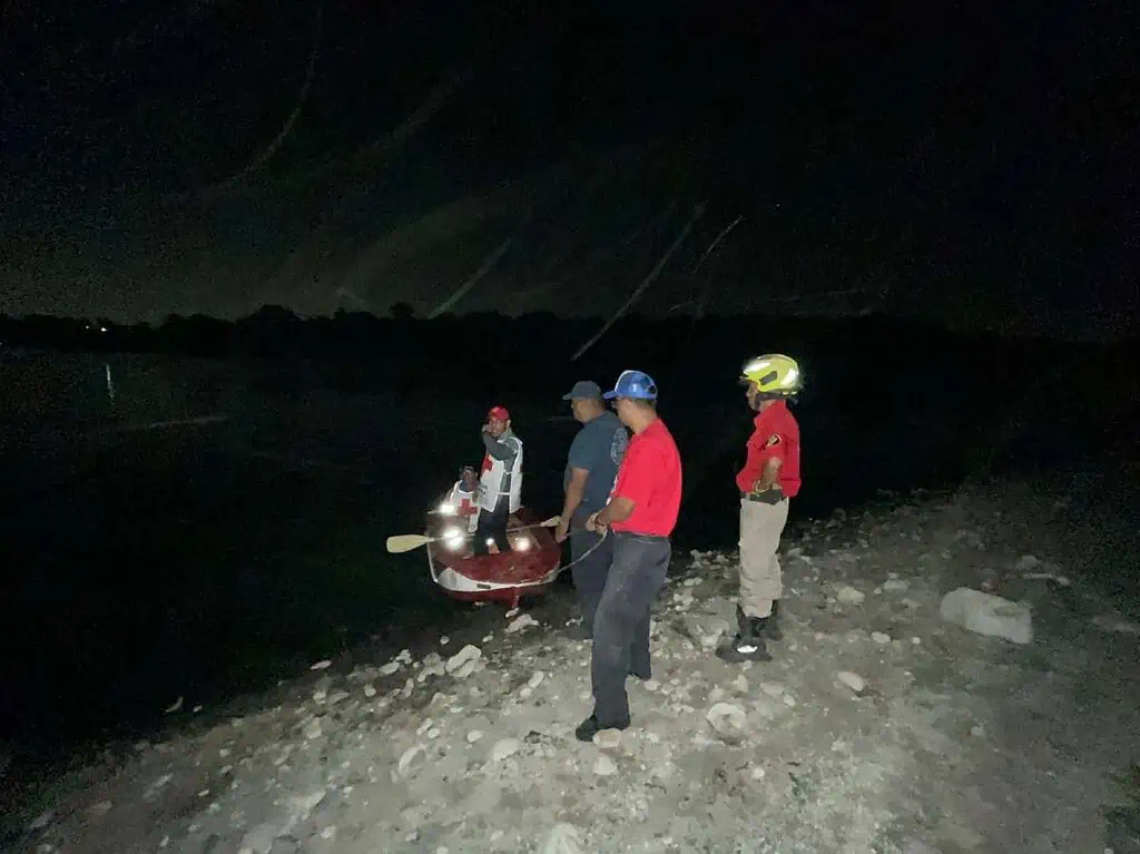 Buscan el cuerpo de un joven que se ahogó en el Lago de Guadalupe en Cuautitlán Izcalli